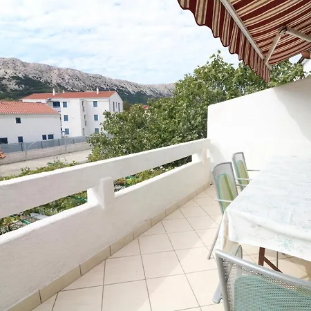 Tomasic With Balcony Daire Baška
